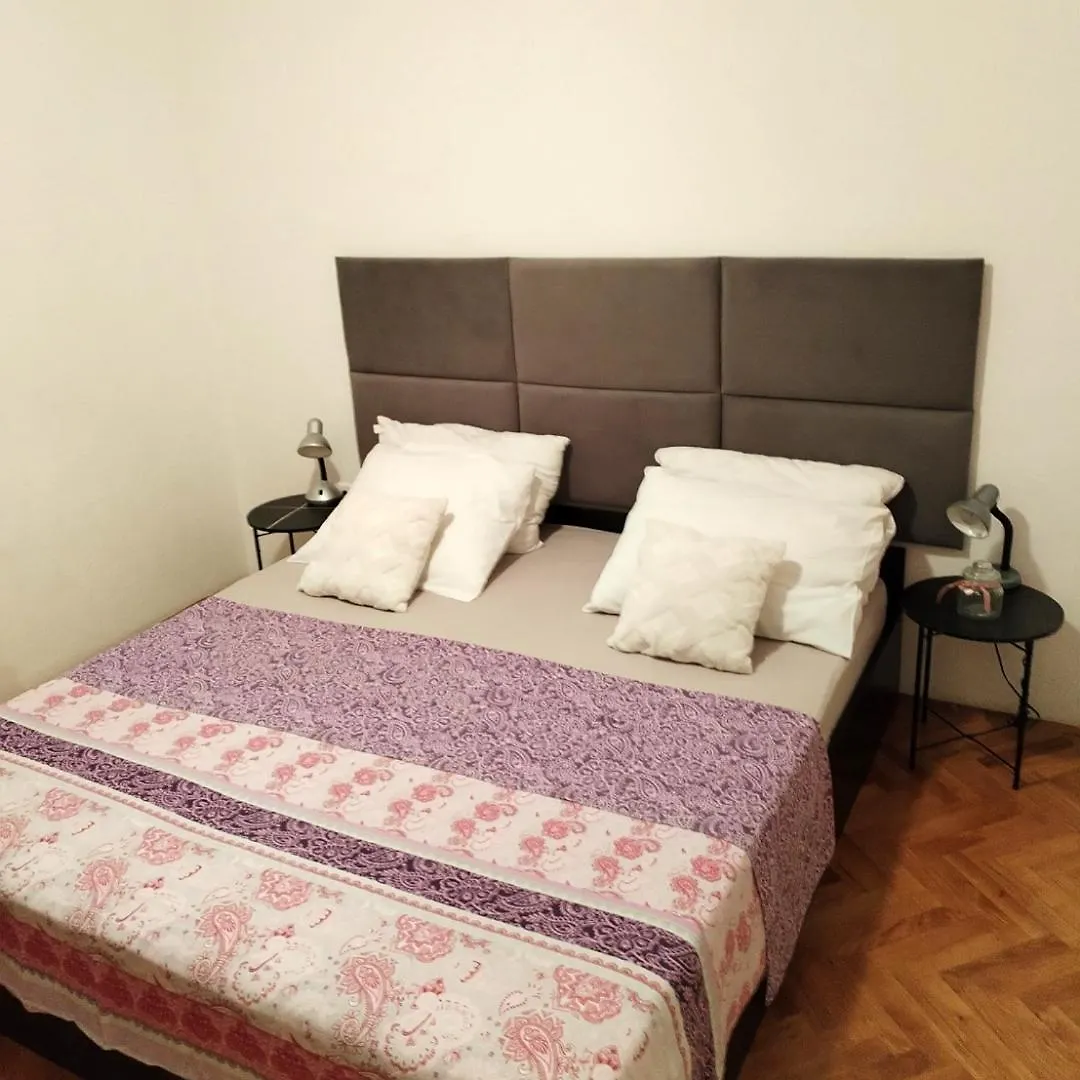 Apartment With Heated Pool And Sea View Τρογκίρ 0*,