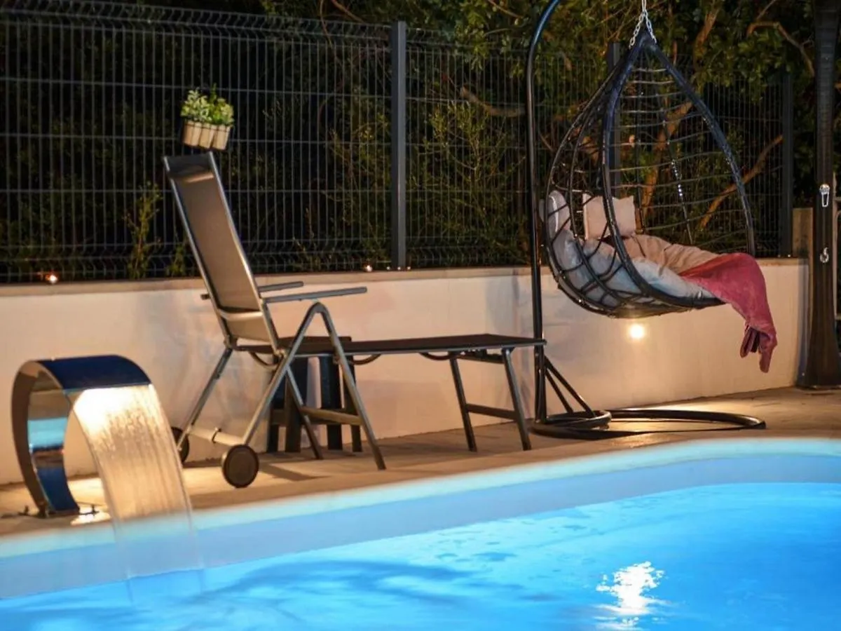 Apartment With Heated Pool And Sea View Trogir Croatia