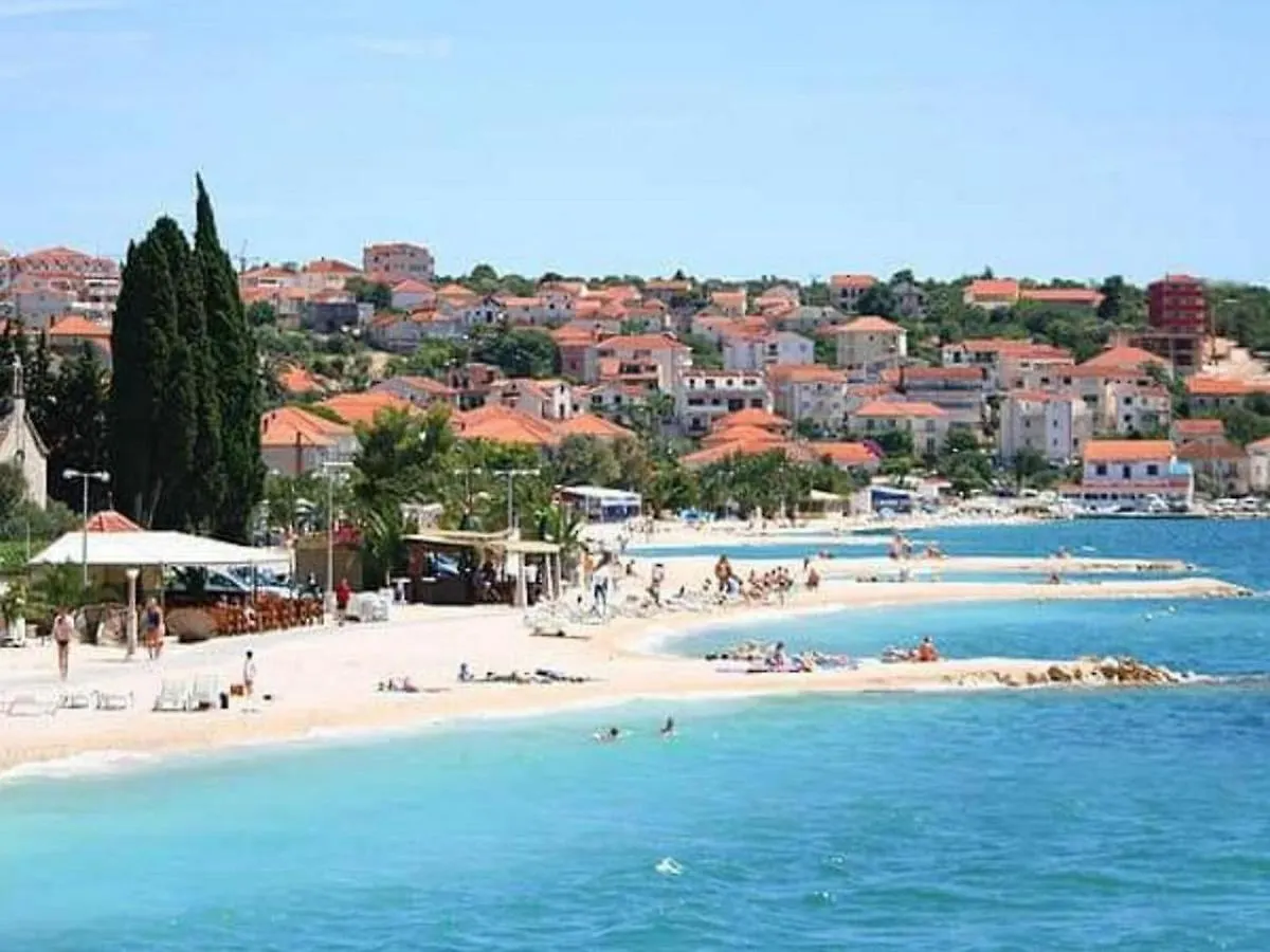 Apartment With Heated Pool And Sea View Trogir