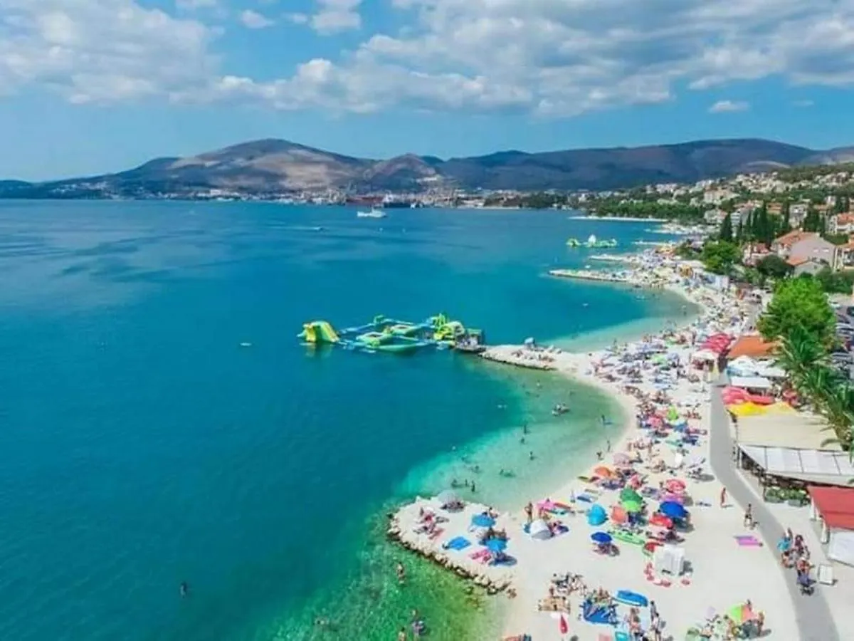 Apartment With Heated Pool And Sea View Trogir Croatia